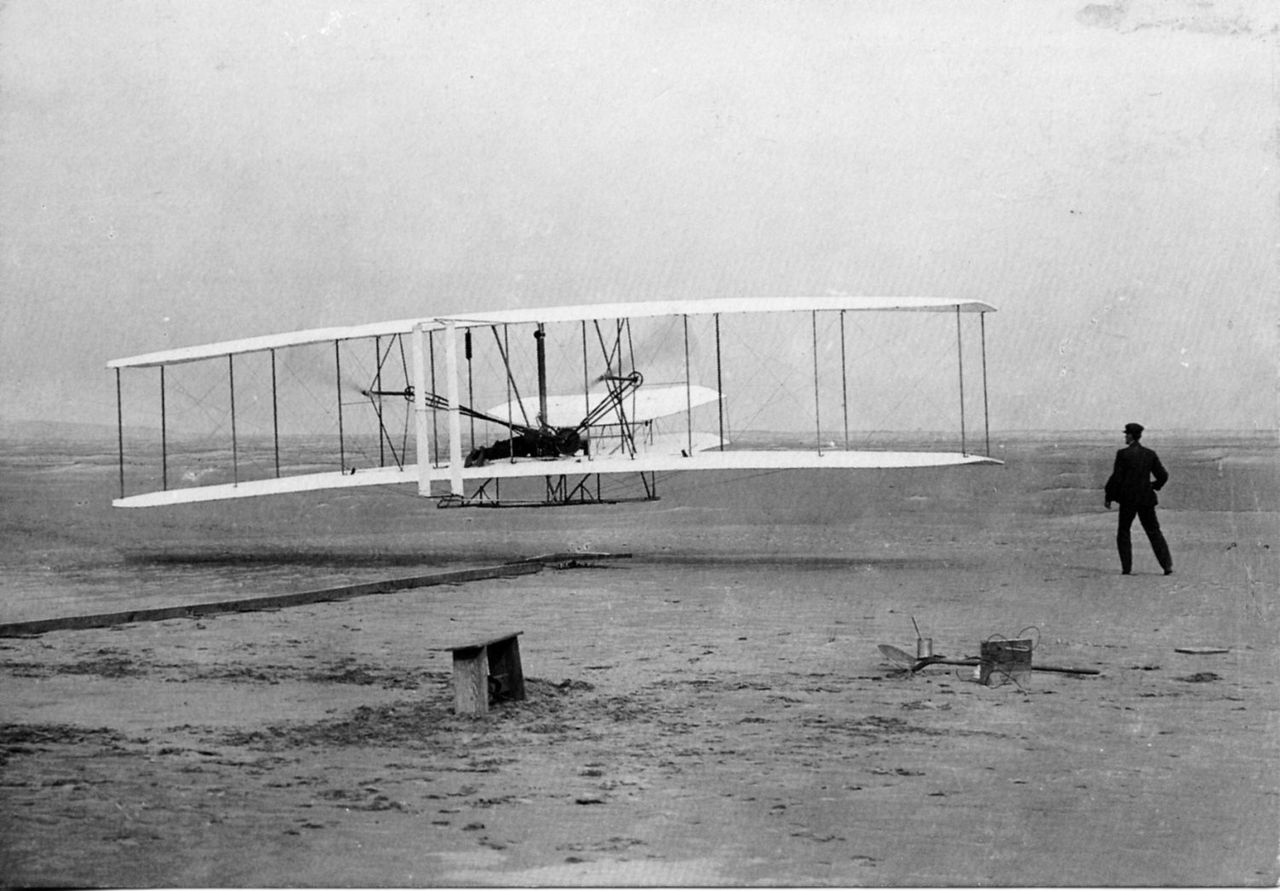 from https://rationalwiki.org/wiki/Aircraft#/media/File:Wright_Flyer_Kitty_Hawk.jpg